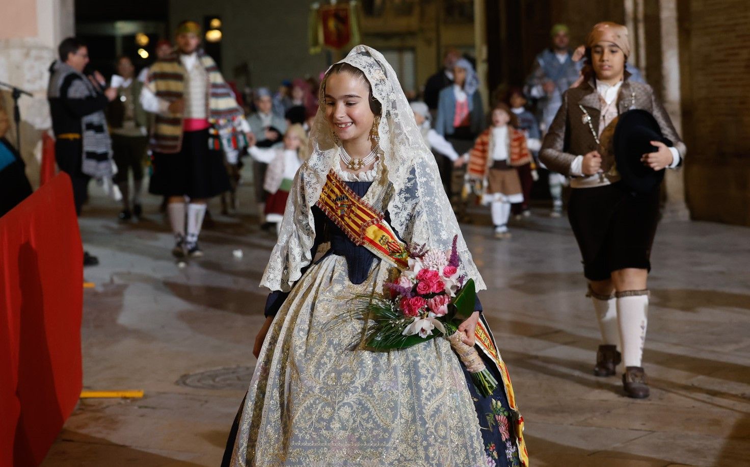 Falleras Mayores en la Ofrenda 2025. Día 17 (3/4)