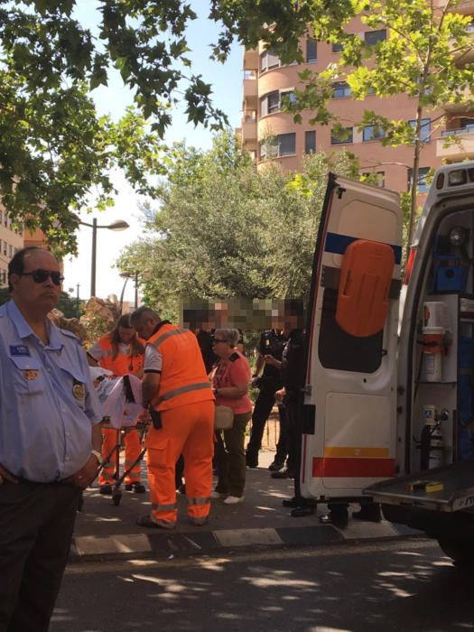 Un conductor herido al chocar con el tranvía en Valencia