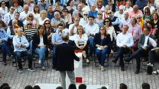 La contracrónica del mitin del PSOE: Salvando las distancias
