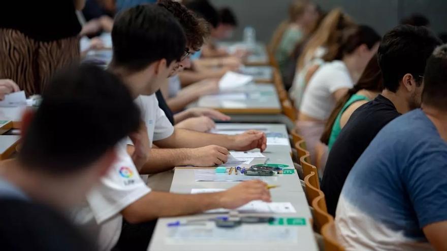 Nueva PAU en la Región: cuatro autores en Literatura, que tendrá más peso al pasar de 3 a 4 puntos