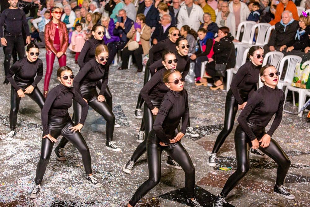 Desfile de carrozas de las fiestas de Benidorm