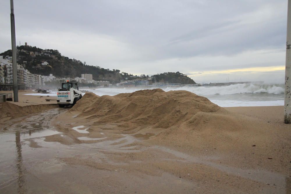 Efectes del temporal al passeig de Blanes