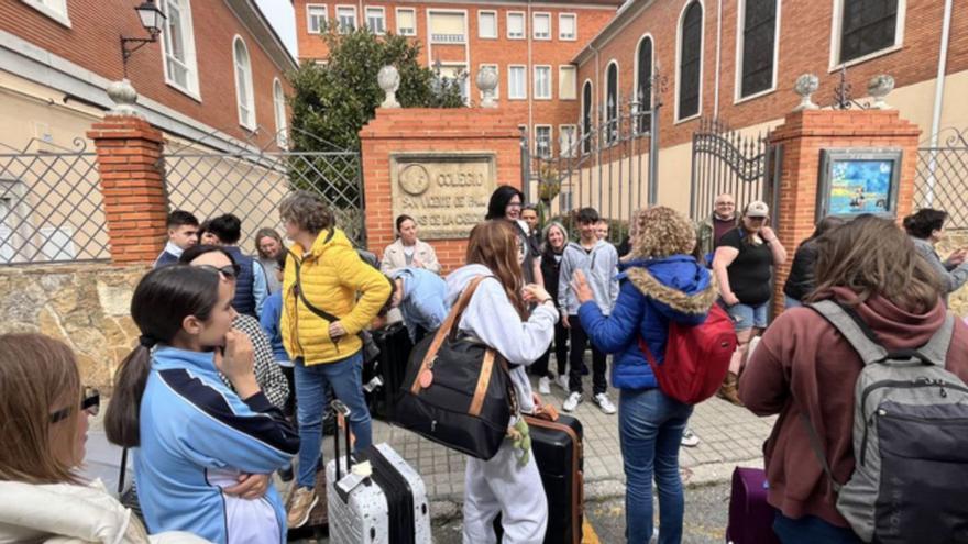 Convivencia e intercambio cultural entre alumnos del San Vicente de Paúl y dos colegios rurales de Canadá | CEDIDAS