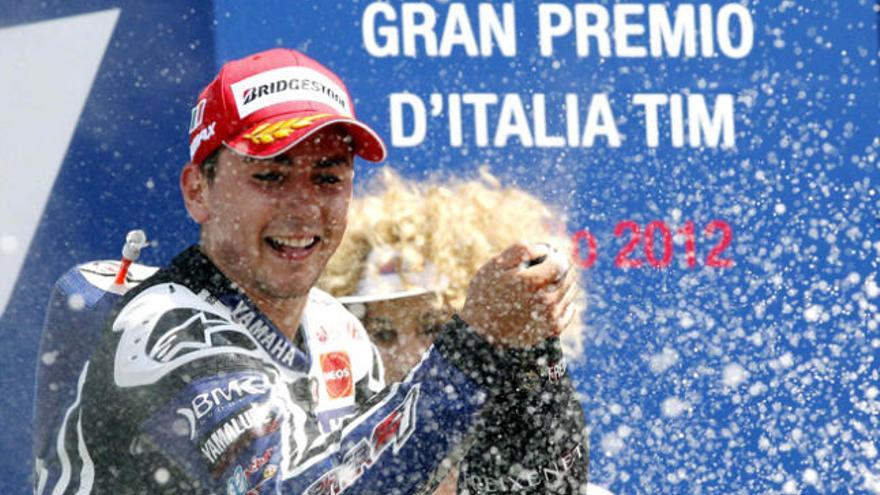 Lorenzo celebra su triunfo.