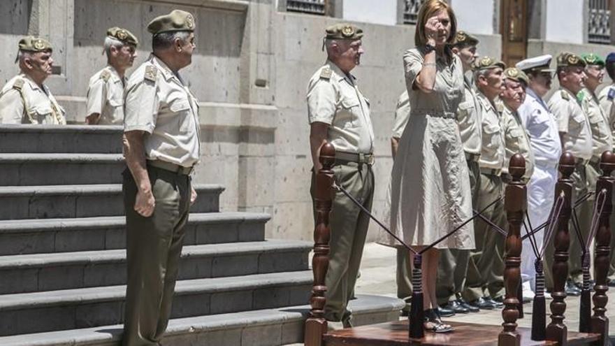Visita de la ministra de Defensa, María Dolores de Cospedal, a Tenerife