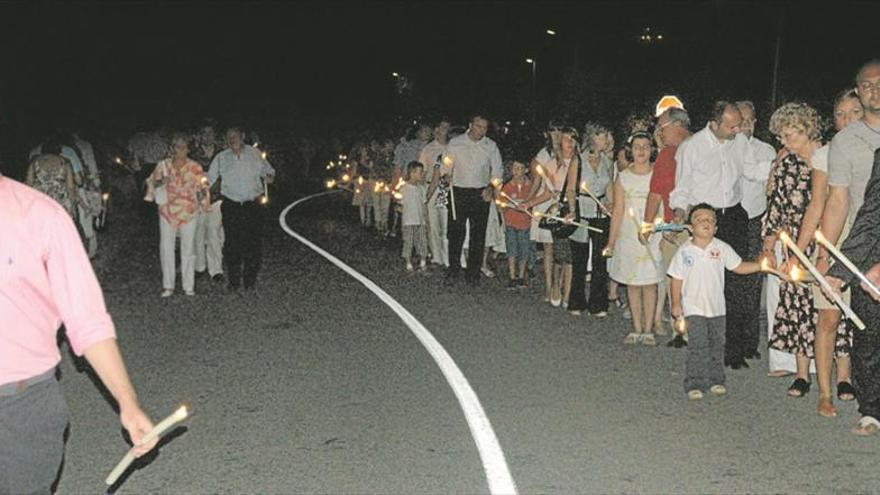 La procesión de Eslida, a oscuras por la Vuelta