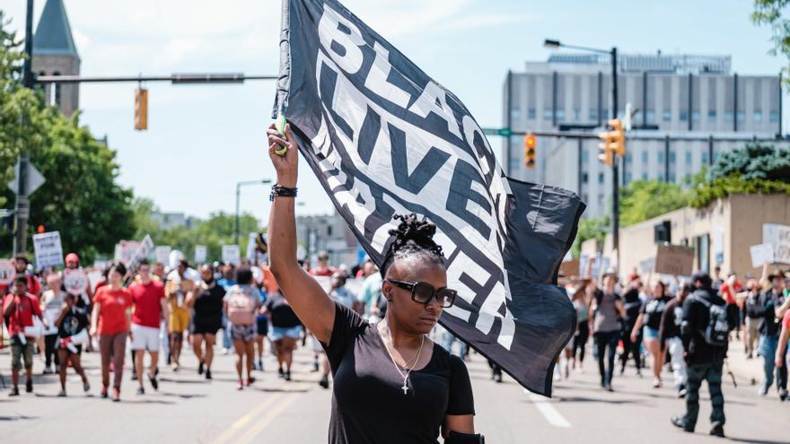 Protestas en Akron, Ohio (EEUU), por la muerte del afroamericano Jayland Walker tras recibir casi cien disparos de la Policía.