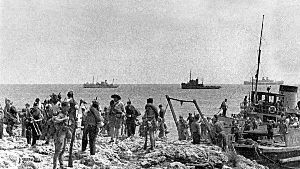 Desembarco de las tropas del comandante Bayo | Han pasado 86 años desde el choque bélico en el Llevant de Mallorca y casi todo permanece amagado por la confusión.