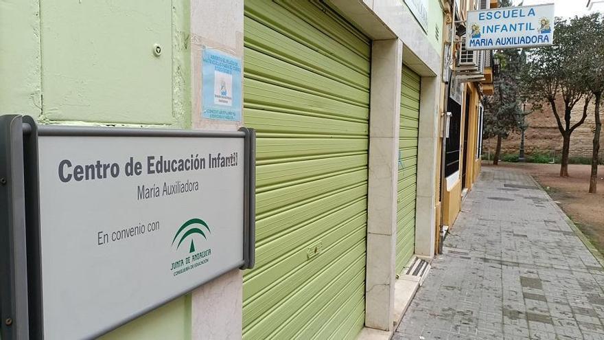 Cierran cuatro centros educativos de Córdoba por el aumento de casos de coronavirus