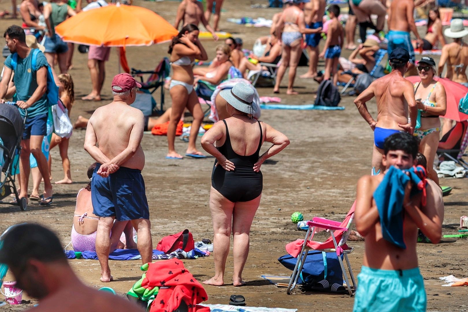 Día de playa para combatir el calor en Teneirfe