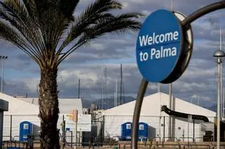 Se estrena el módulo de acogida en el puerto de Palma con la llegada masiva de migrantes