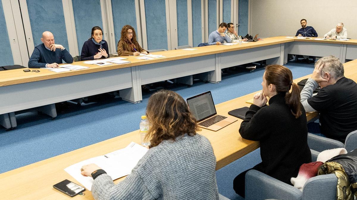 Reunión entre Xunta y sindicatos educativos de la Mesa Sectorial para acordar las estancias para profesores en el extranjero.