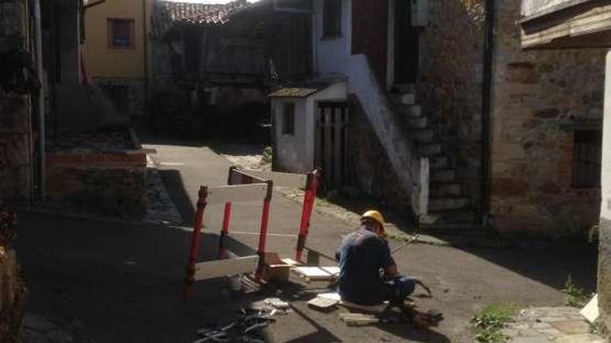 Sotierran los cables de la luz en Villanueva