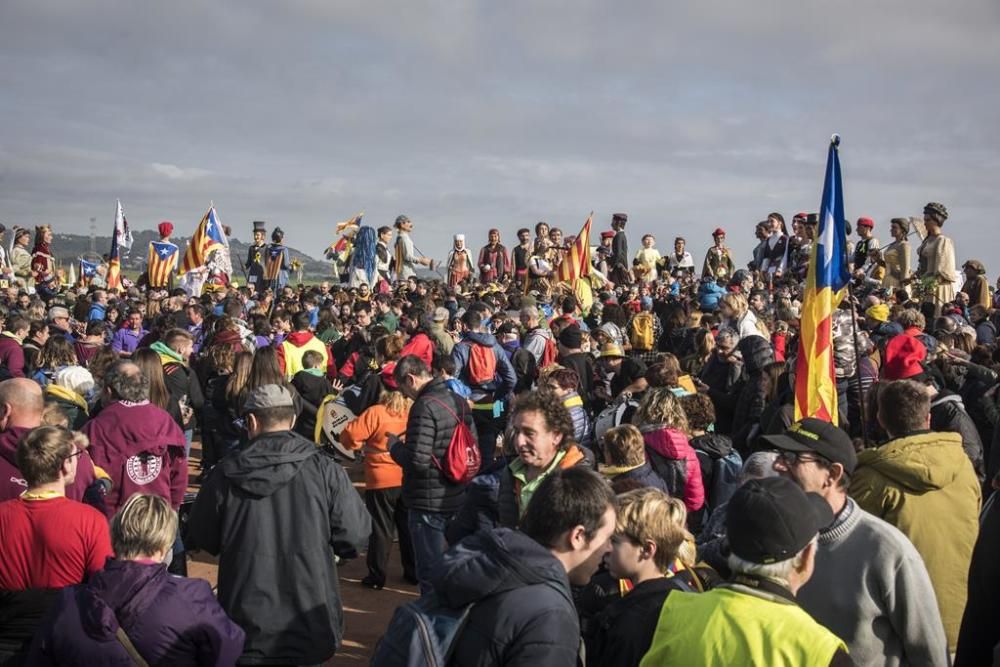 Trobada de colles geganteres a Lledoners