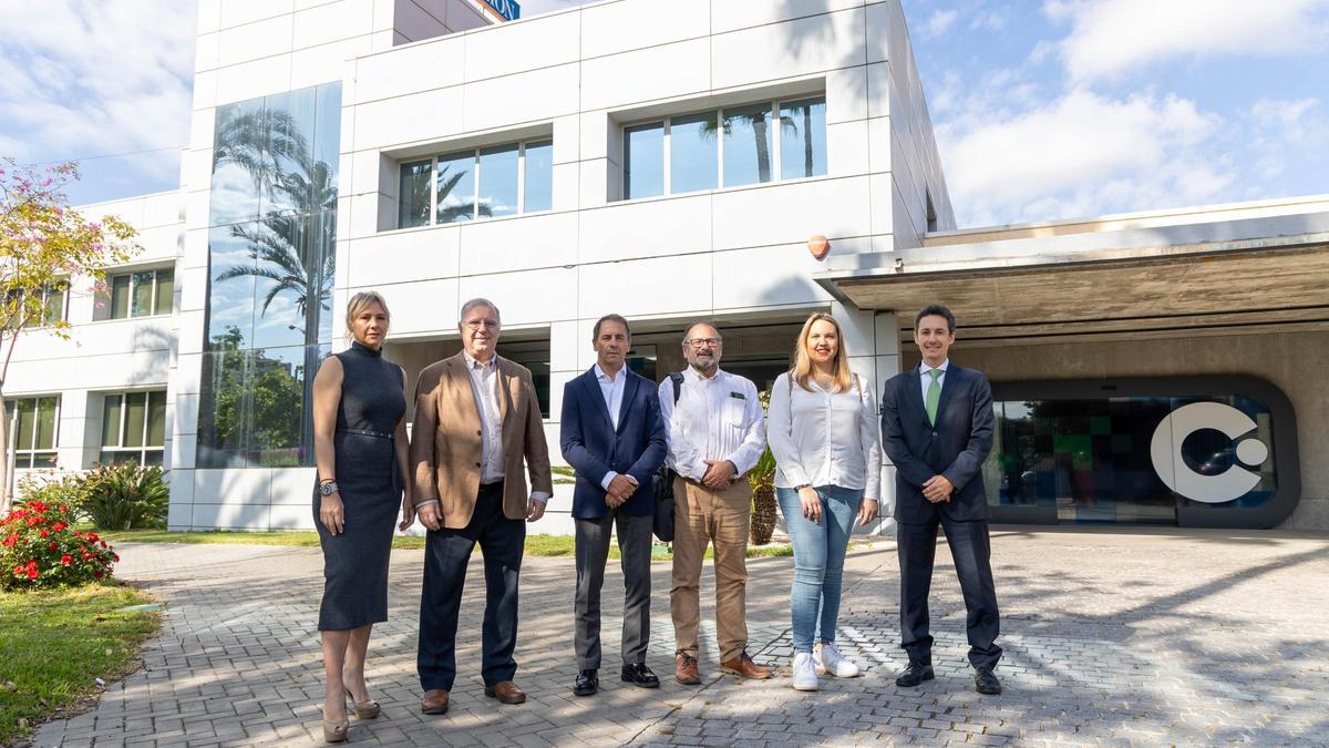 De izquierda a derecha, Victoria Ferrá, Enrique Bellés, Pablo Mas, Juan José Lliso, Esther Díaz y Elías Caicoya.