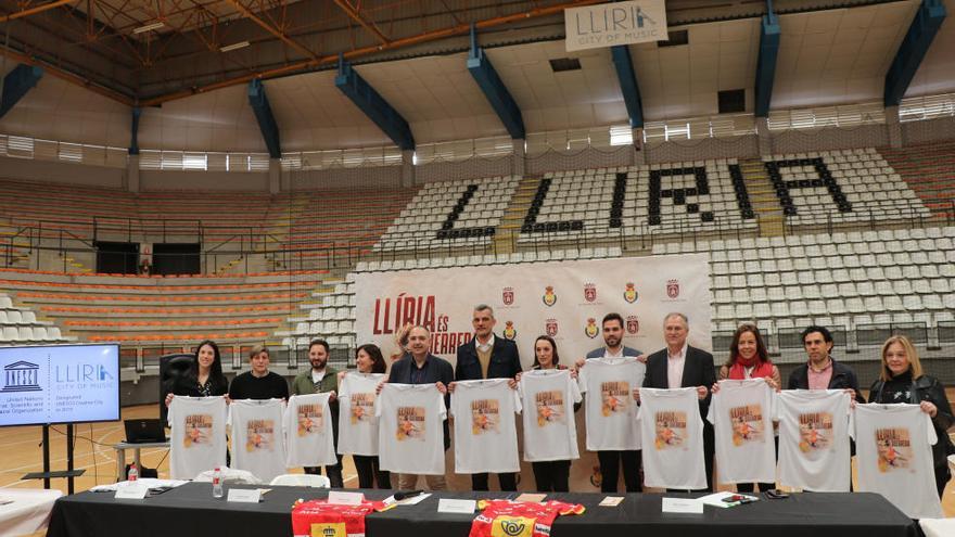 Organizadores y colaboradores, en el Pabellón Pla de l&#039;Arc.