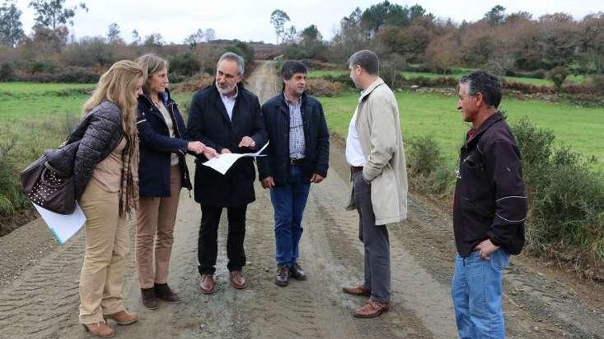 Visita, ayer, a la red de caminos de esta parcelaria.