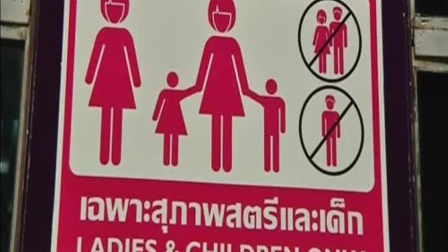 Tailandia instala vagones sólo para mujeres