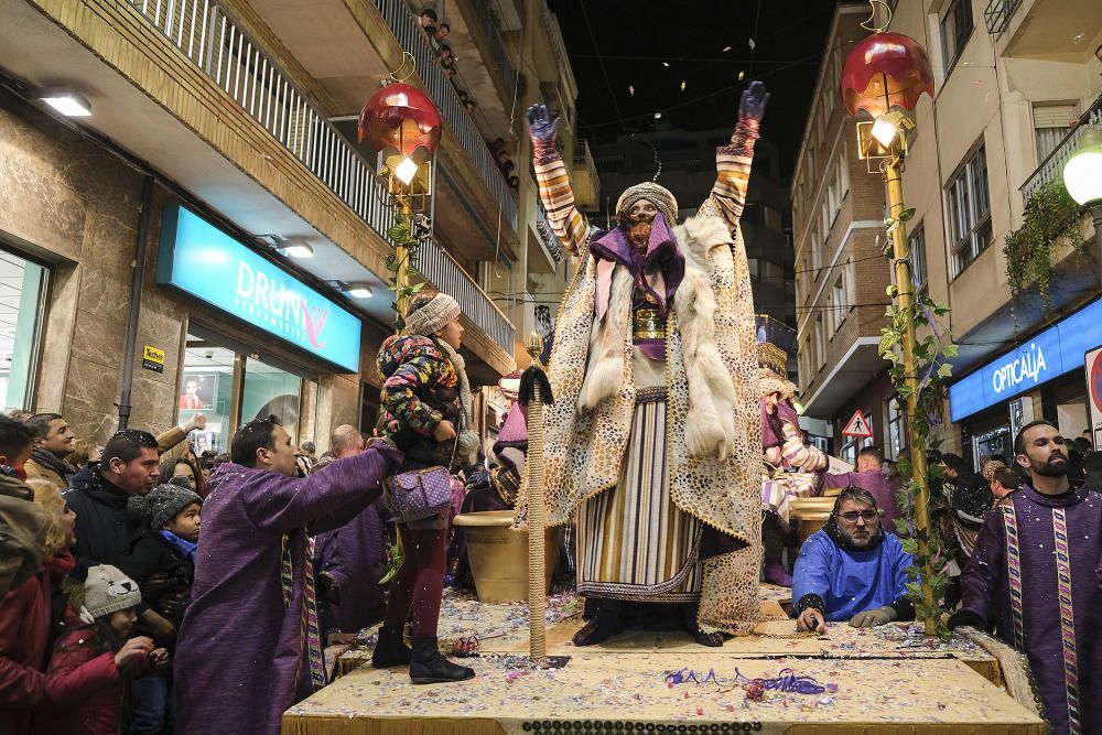 La Cabalgata de los Reyes Magos viste Ibi de ilusión