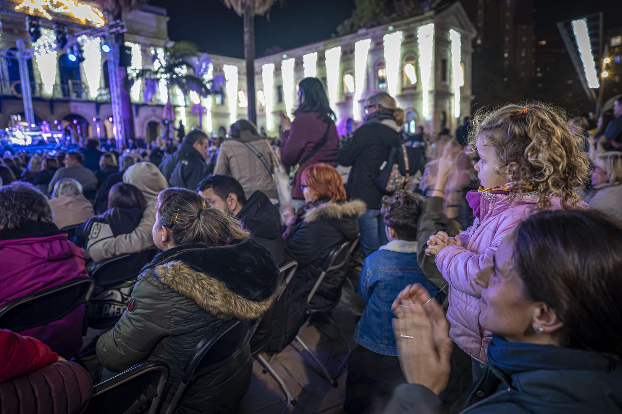 En imágenes: así brilla el alumbrado navideño de Barcelona