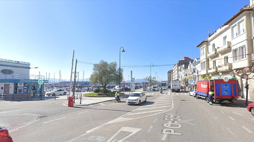 Atropellada una mujer en el muelle de Cangas por una furgoneta portuaria