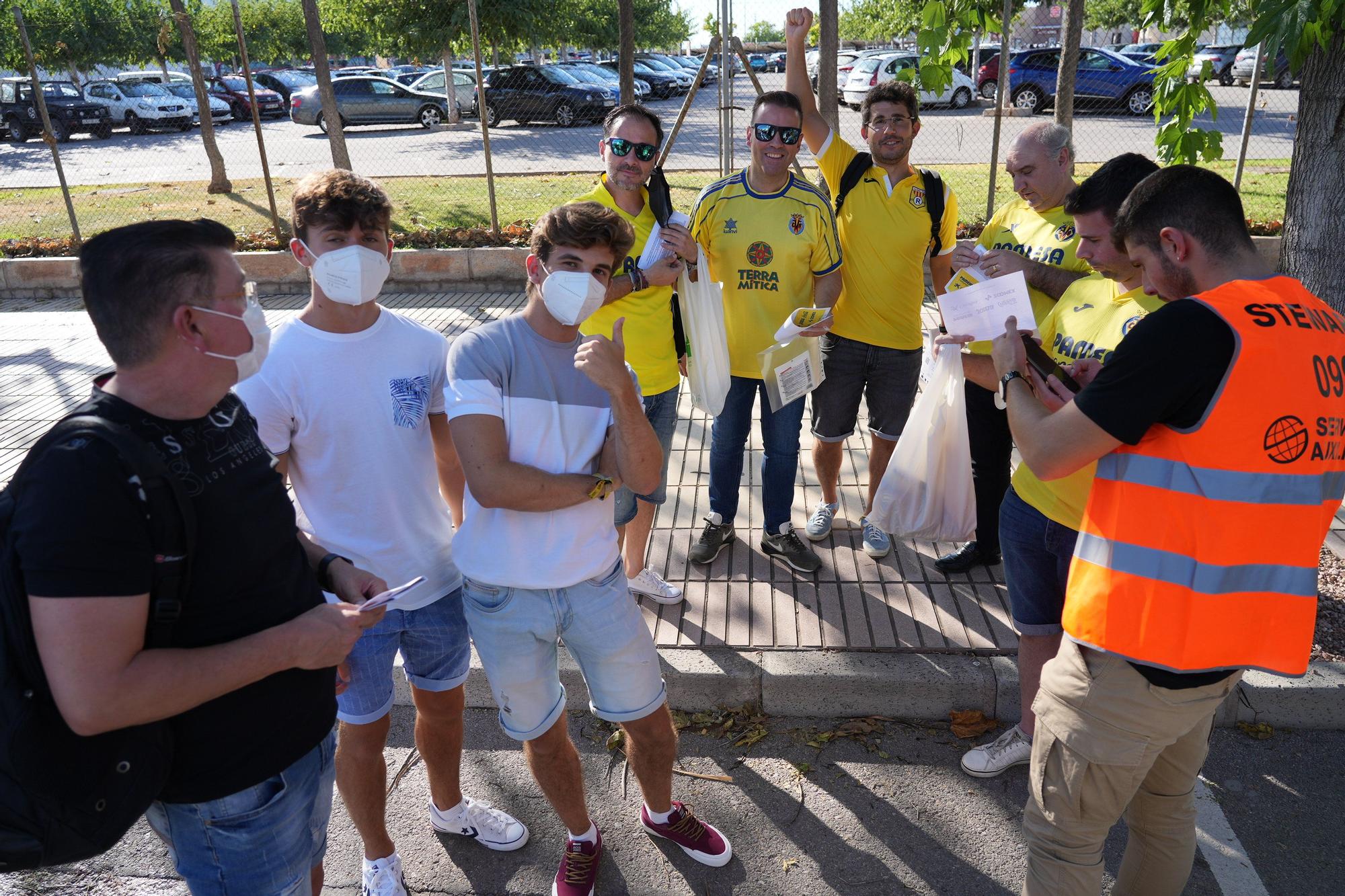 La 'marea grogueta' a por todas en Valencia