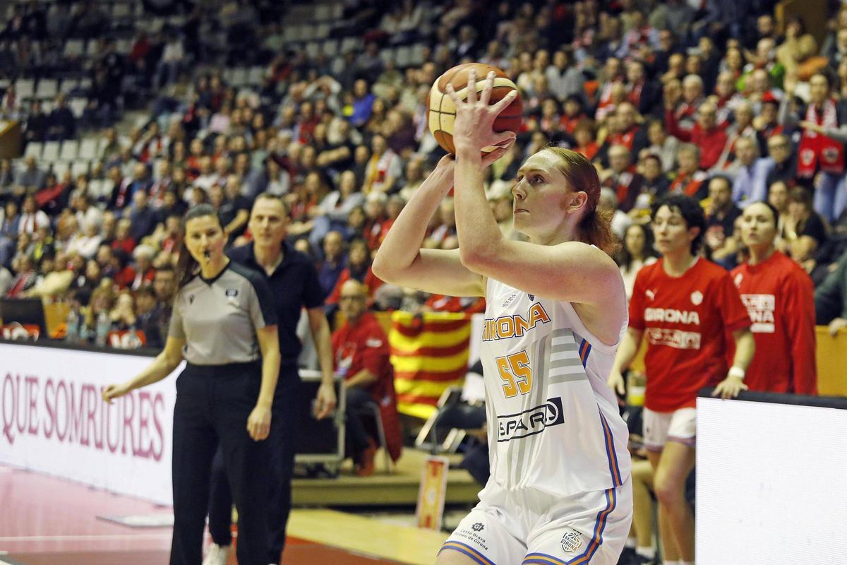 Chloe Bibby, en una jugada contra el Galatasaray.
