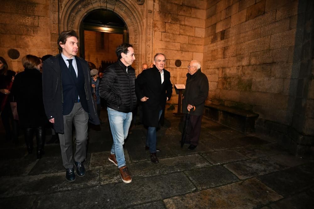 Grandes nombres de la política arropan a Rajoy en el entierro de su hermana en Pontevedra