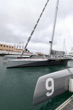 11-11-19 LAS PALMAS DE GRAN CANARIA. MUELLE DE CLUB NAUTICO. LAS PALMAS DE GRAN CANARIA. Trimaran multicasco que aquiere batir el recor de la vuelta al mundo atracado en la Marina del Real Club Nautico de Las Palmas de Gran Canaria. Fotos: Juan Castro.  | 11/11/2019 | Fotógrafo: Juan Carlos Castro