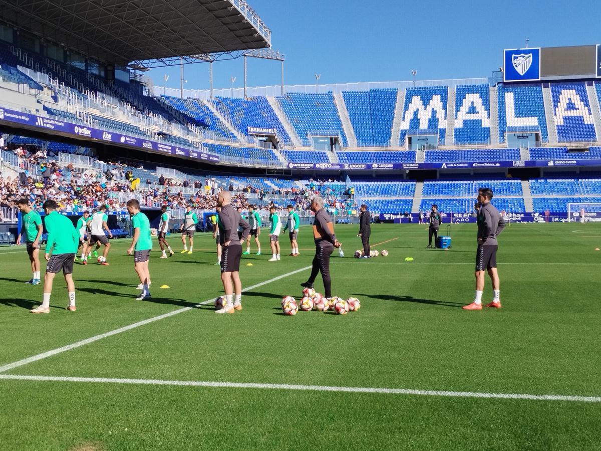 Entrenamiento de puertas abiertas del Málaga CF por la Semana Blanca