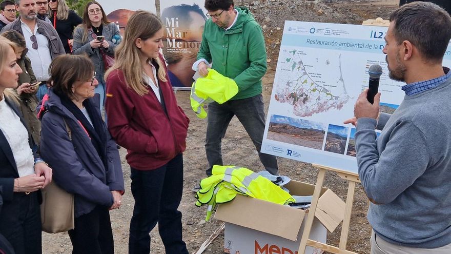 La ministra Sara Aasgesen visita las obras de restauración en las minas Brunita y Descargador.