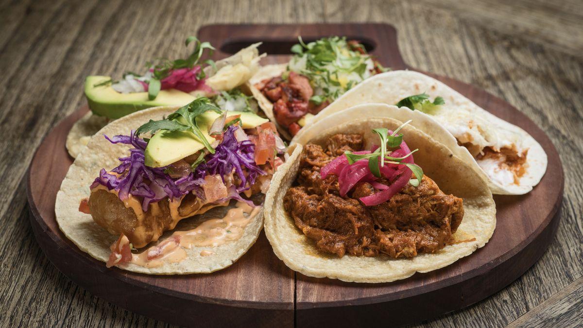 La irresistible selección de tacos del restaurante Tepic.