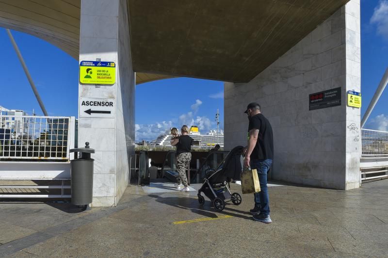 Mal estado y los baches en los accesos al intercambiador de Santa Catalina