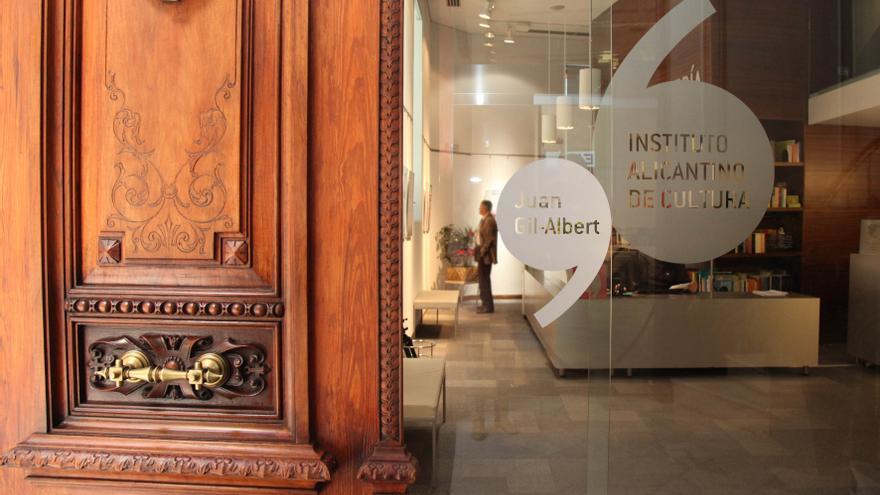 El Instituto Gil-Albert inicia un ciclo sobre coleccionismo y patrimonio en la provincia
