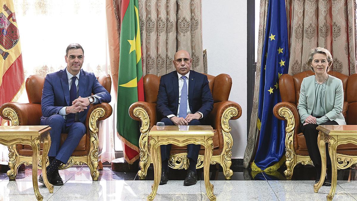 Sánchez y Von der Leyen se reúnen con el presidente mauritano para reforzar la ayuda por la migración ilegal