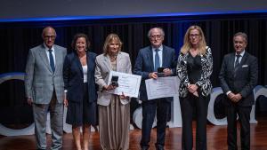 El Col·legi dEconomistes de Catalunya entrega un reconocimiento a Antoni Brufau, presidente de Repsol, y a Lluïsa Moret, presidenta de la Diputació de Barcelona, por su trayectoria profesional, durante el acto celebrado en Barcelona, a 6 de julio de 2026. Economía. AUTOR: MANU MITRU | EPC