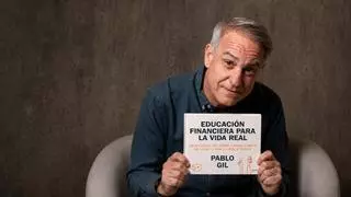 Pablo Gil, economista: "Muchas personas creen que están protegiendo su dinero simplemente porque no lo gastan"