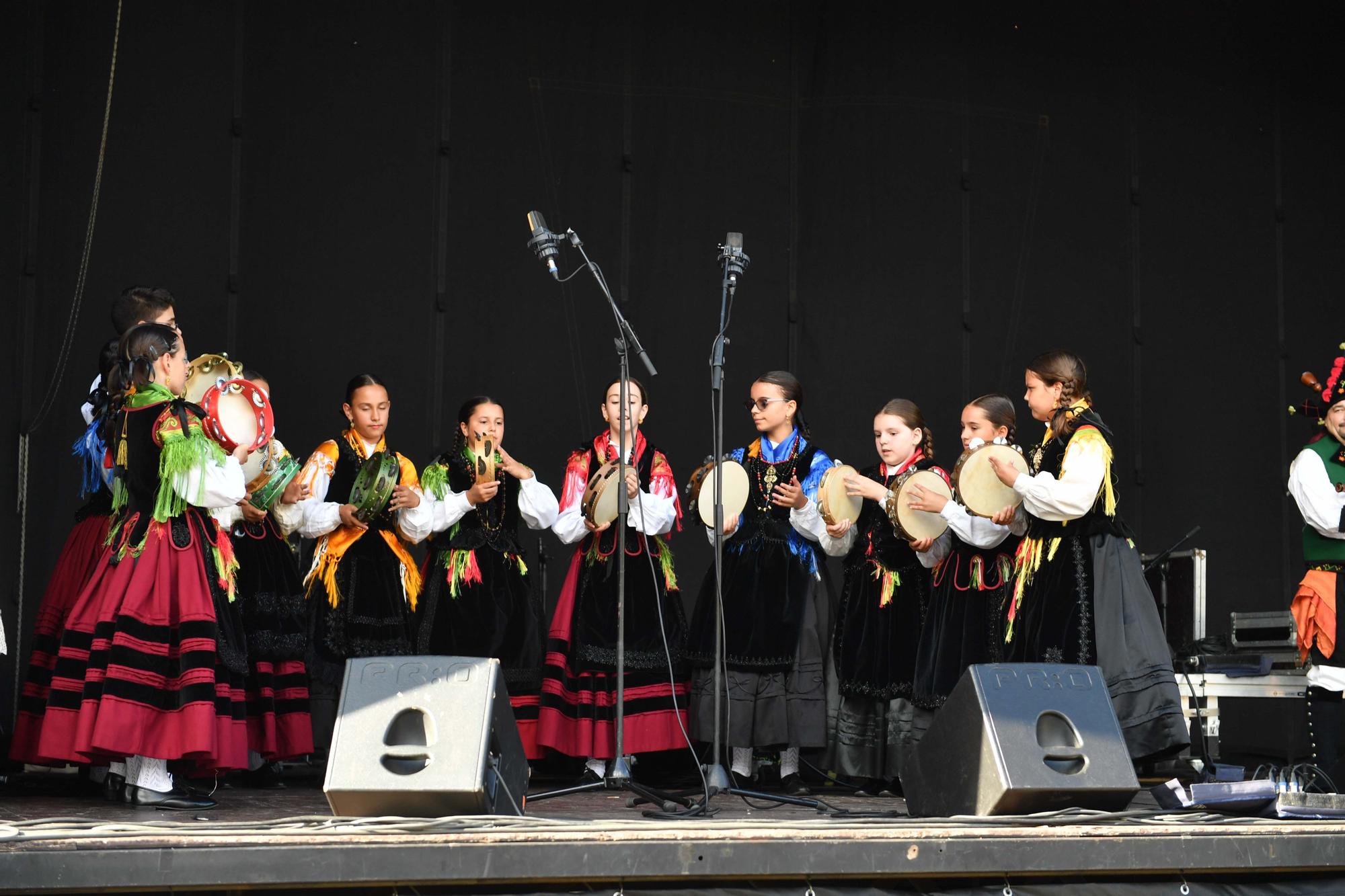 Donaire, en las fiestas del Carmen de Os Castros