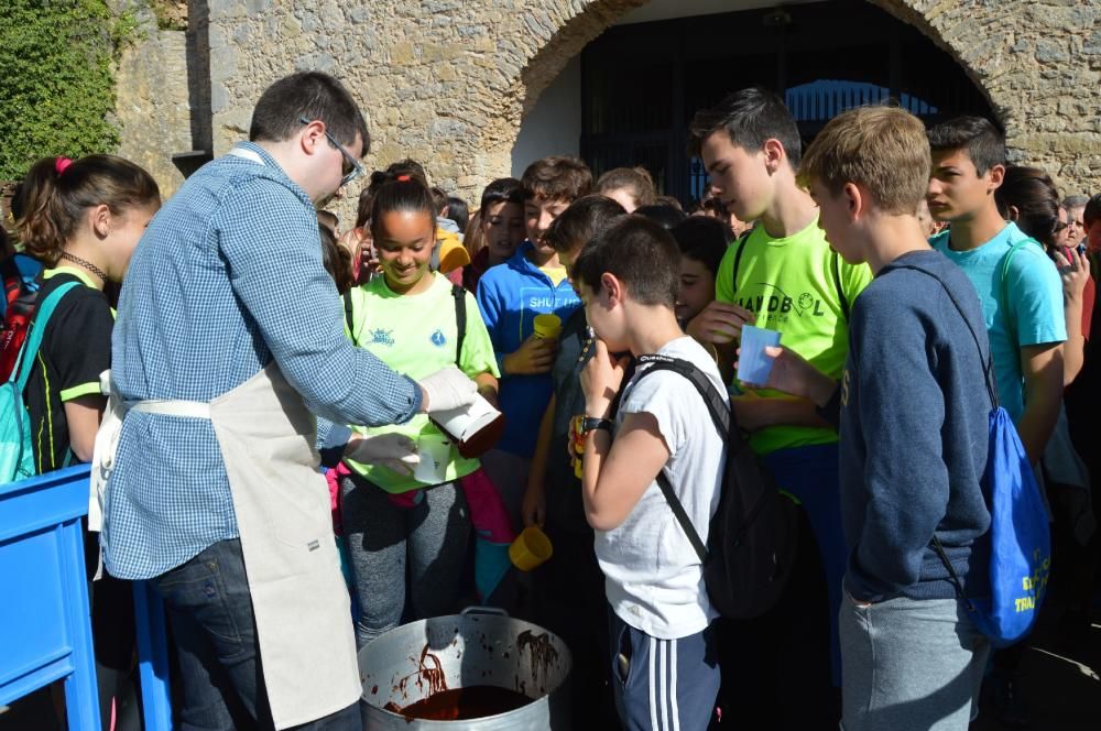 Els berguedans renoven el vot de poble i pugen a Queralt per celebrar Sant Marc