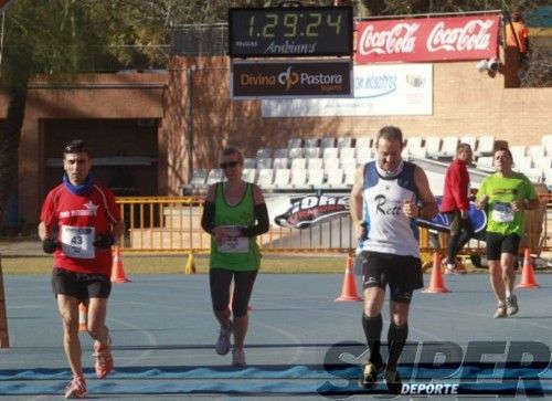 Cristina González bate su récord nacional en Valencia con 73,3 km