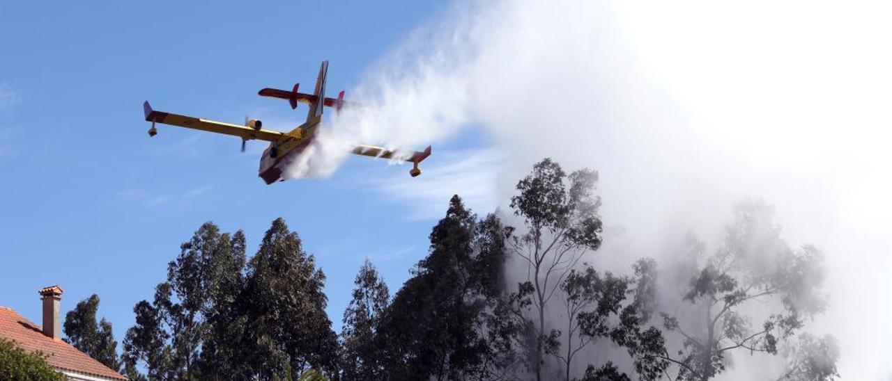 Un coche mal aparcado amenaza la investigación del cártel del fuego