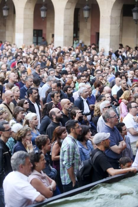 Concierto de Nick lowe en la plaza Mayor