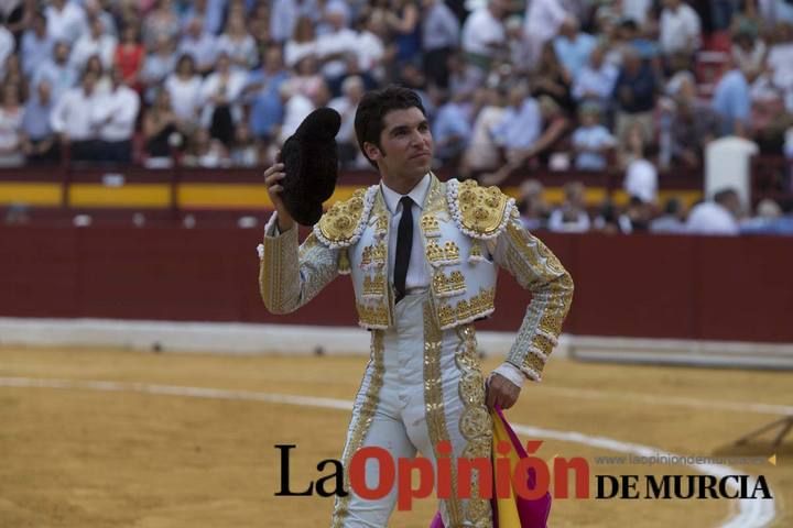 Segunda corrida de Feria: Enrique Ponce, Manzanares y Cayetano