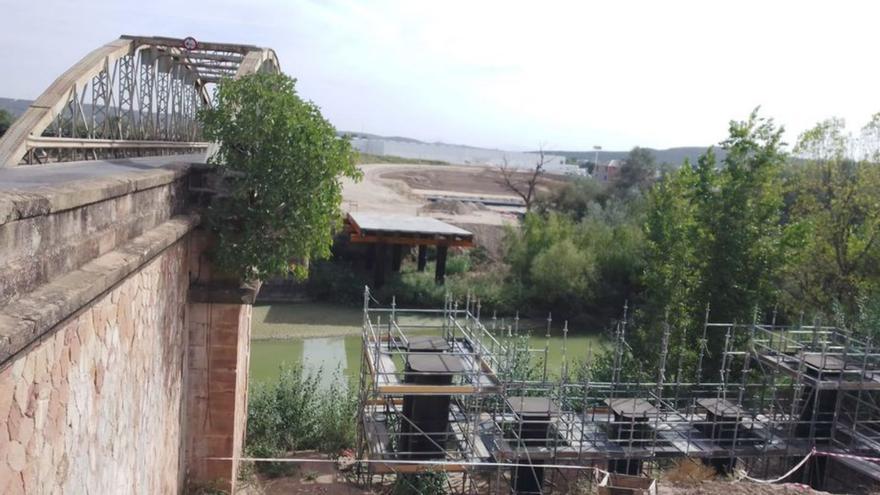 Estado actual de las obras del puente de hierro de Villa del Río.