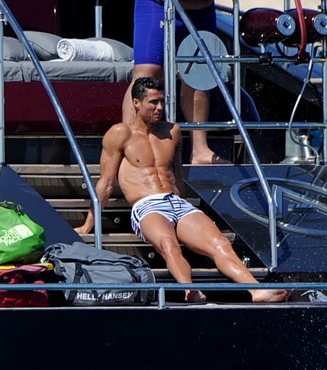 Cristiano Ronaldo navega por aguas Pitiusas.