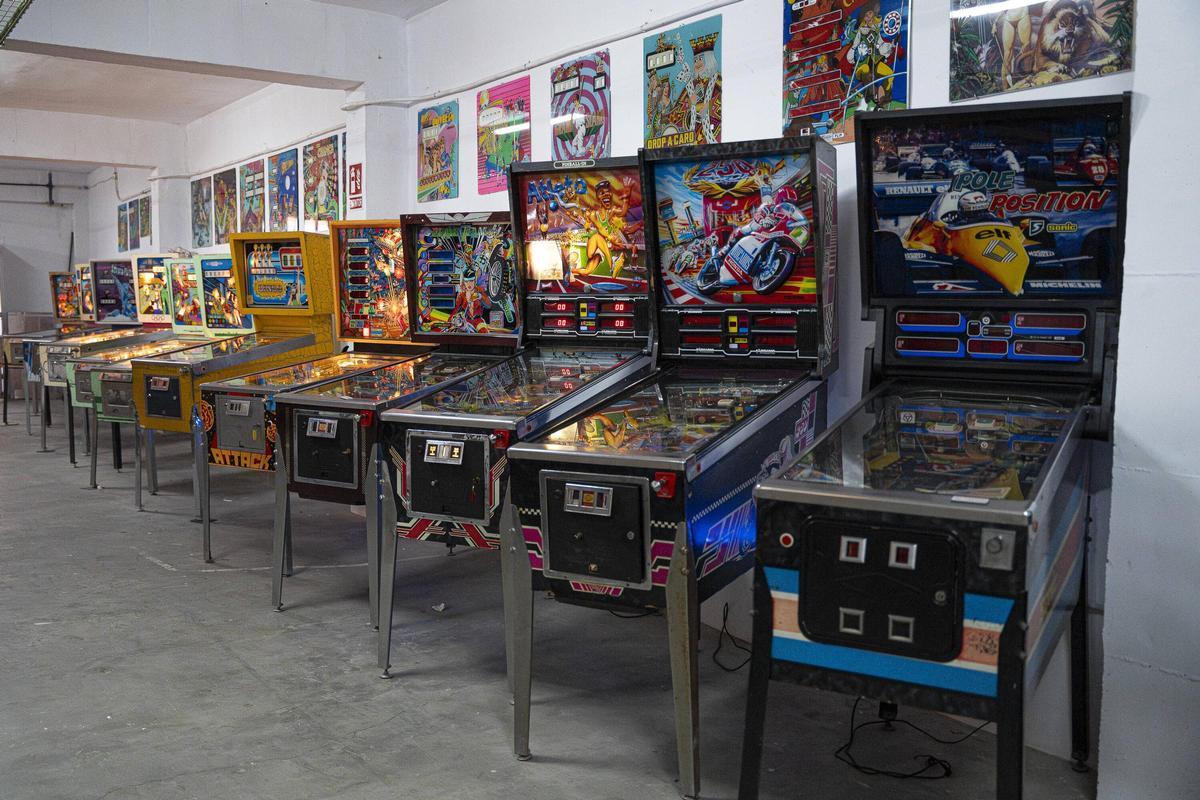 Así es la nueva sede de la asociación ARCADE en Esplugues: con 120 recreativas y medio centenar de pinballs
