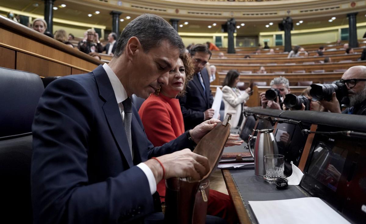 El Govern central actua de «bisagra» entre Junts i Podem per desbloquejar la delegació de competències migratòries