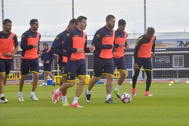 Entrenamiento de la Unión Deportiva Las Palmas ...