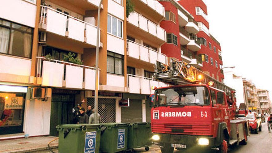 Alarma por un fuego causado por un brasero en s´Arenal