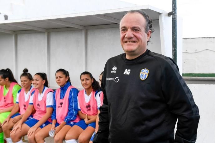 26-01-20  DEPORTES. CAMPOS DE FUTBOL MUNICIPAL DE ARGUENEGUIN. ARGUINEGUIN. MOGAN. Partido de futbol femenino entre los equipos del Femarguín contra el Tenerife B disputado en Campo de futbol Municipal de Arguineguin.  Fotos: Juan Castro  | 26/01/2020 | Fotógrafo: Juan Carlos Castro